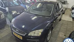 Blauw Gebruikt 2006 Ford Focus Trend Hatchback | € 2.950 (Eerlijke prijs)