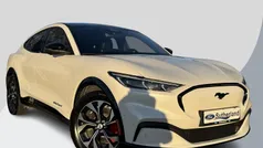 Wit Gebruikt 2024 Ford Mustang Mach-E Premium SUV | € 46.800 (Eerlijke prijs)