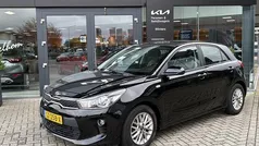 Zwart Gebruikt 2018 Kia Rio Hatchback | € 13.385 (Eerlijke prijs)