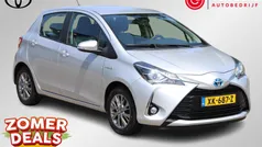 Gebruikt 2018 Toyota Yaris Hybrid Design Hatchback | € 11.999 (Eerlijke prijs)