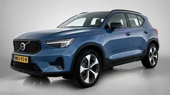 Blauw (metallic) Gebruikt 2025 Volvo XC40 SUV | € 43.450 (Eerlijke prijs)