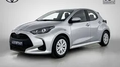Grijs Gebruikt 2024 Toyota Yaris Hybrid Active Hatchback | € 23.950 (Eerlijke prijs)