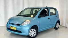 Blauw Gebruikt 2007 Daihatsu Sirion Hatchback | € 1.699 (Eerlijke prijs)