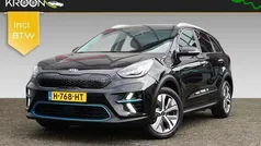 Zwart, metallic lak Gebruikt 2020 Kia e-Niro SUV | € 22.900 (Goede deal)