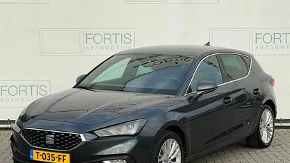 Grijs Gebruikt 2020 Seat Leon FR Hatchback | € 20.900 (Eerlijke prijs)