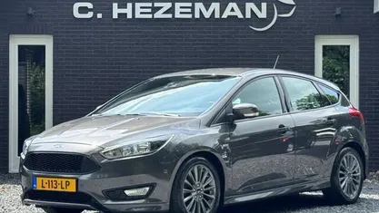 Occasion 2017 Ford Focus ST-Line Hatchback | € 9.945 (Eerlijke prijs)