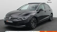 , metallic lak Gebruikt 2022 VW Golf VIII Style Hatchback | € 29.000 (Eerlijke prijs)