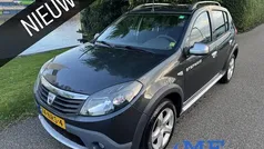 Grijs Gebruikt 2010 Dacia Sandero Stepway Hatchback | € 4.450 (Eerlijke prijs)