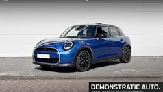 Gebruikt 2025 Mini Cooper Favoured Hatchback | € 40.800 (Eerlijke prijs)