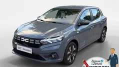 Grijs Gebruikt 2024 Dacia Sandero Journey Hatchback | € 19.935 (Eerlijke prijs)