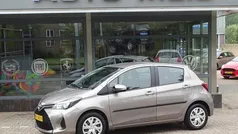 Gebruikt 2015 Toyota Yaris Hatchback | € 7.900 (Eerlijke prijs)