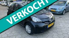 Zwart Gebruikt 2007 Toyota Aygo Hatchback | € 2.250 (Eerlijke prijs)