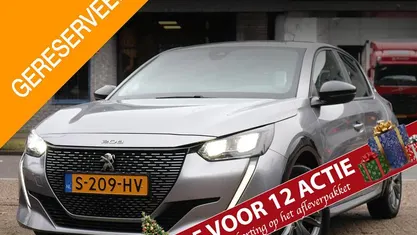 Grijs Gebruikt 2023 Peugeot e-208 Active Hatchback | € 18.395 (Eerlijke prijs)