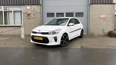 Wit Gebruikt 2017 Kia Rio Hatchback | € 12.400 (Eerlijke prijs)