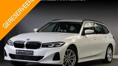 Wit Gebruikt 2023 BMW 320e Stationwagen | € 33.795 (Super prijs)