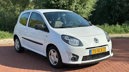 Wit Occasion 2011 Renault Twingo Authentique Hatchback | € 3.499 (Eerlijke prijs)