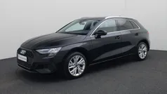 Zwart, metallic lak Gebruikt 2021 Audi A3 Sportback e-tron Design Sedan | € 27.440 (Super prijs)