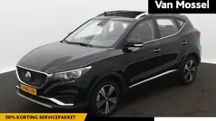 Zwart, metallic lak Gebruikt 2020 MG ZS Luxury Sedan | € 15.995 (Eerlijke prijs)