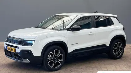 Wit Occasion 2024 Jeep Avenger EV Summit SUV | € 27.895 (Eerlijke prijs)
