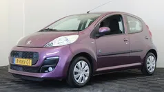 Paars, metallic lak Gebruikt 2013 Peugeot 107 Envy Hatchback | € 4.499 (Eerlijke prijs)