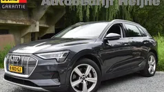 Grijs, metallic lak Gebruikt 2020 Audi e-tron Business SUV | € 24.745 (Eerlijke prijs)