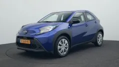 Blauw Gebruikt 2024 Toyota Aygo Play Hatchback | € 17.925 (Goede deal)