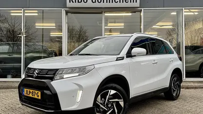 Gebruikt 2025 Suzuki Vitara Style SUV | € 30.950 (Eerlijke prijs)