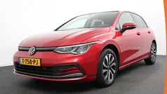 Rood Gebruikt 2022 VW Golf VIII Active Hatchback | € 22.890 (Eerlijke prijs)
