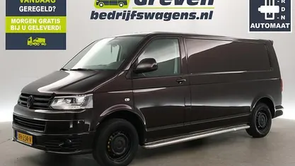 Paars (metallic) Gebruikt 2014 VW T5 Highline Van | € 9.900 (Goede deal)