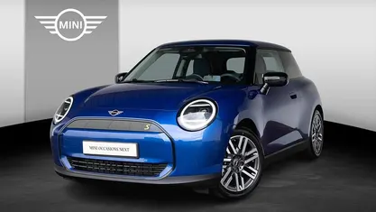 Occasion Mini Cooper SE Classic 160 kW (218 PK) 2024 Blauw Hatchback