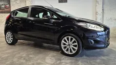 Zwart Gebruikt 2015 Ford Fiesta Titanium Hatchback | € 6.950 (Eerlijke prijs)