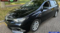 Zwart Gebruikt 2016 Toyota Auris Executive Hatchback | € 11.445 (Eerlijke prijs)