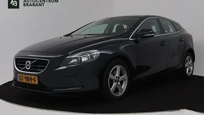 Gebruikt 2015 Volvo V40 Business Edition Hatchback | € 6.945 (Eerlijke prijs)