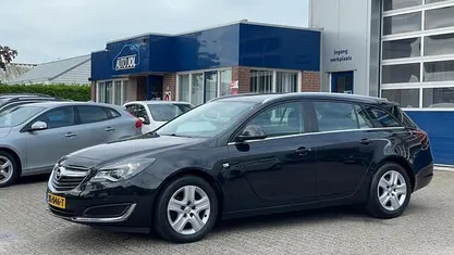 Zwart Gebruikt 2016 Opel Insignia Edition Stationwagen | € 8.950 (Eerlijke prijs)