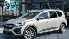 Grijs Gebruikt 2023 Dacia Jogger Expression MPV | € 20.195 (Eerlijke prijs)