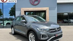 Suv Gebruikt 2024 VW T-Roc Style SUV | € 34.445 (Eerlijke prijs)