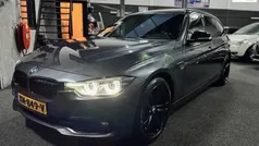 Grijs Gebruikt 2019 BMW 320 Sport Line Stationwagen | € 19.750 (Eerlijke prijs)