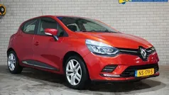 Rood Gebruikt 2017 Renault Clio IV Zen Hatchback | € 8.750 (Eerlijke prijs)