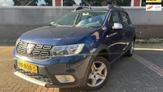 Blauw Gebruikt 2017 Dacia Sandero Stepway Hatchback | € 9.850 (Eerlijke prijs)