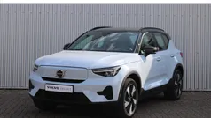 Blauw, metallic lak Gebruikt 2024 Volvo XC40 Plus SUV | € 44.950 (Eerlijke prijs)