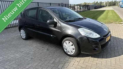 Occasion Renault Clio II Dynamique 75 PK (55 kW) 2009 Zwart Hatchback