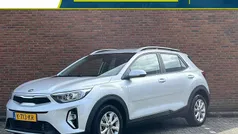 Grijs Gebruikt 2021 Kia Stonic SUV | € 21.935 (Eerlijke prijs)