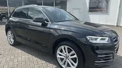 Zwart, metallic lak Gebruikt 2020 Audi Q5 Competition SUV | € 33.940 (Goede deal)