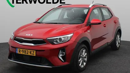 Rood Occasion 2022 Kia Stonic Edition 7 SUV | € 17.840 (Goede deal)