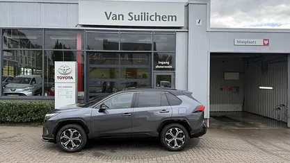 Gebruikt 2022 Toyota RAV4 Plus SUV | € 42.500 (Eerlijke prijs)