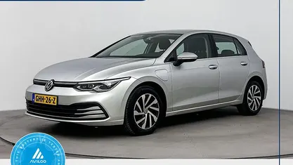 Grijs Gebruikt 2021 VW Golf VIII Style Hatchback | € 23.900 (Goede deal)
