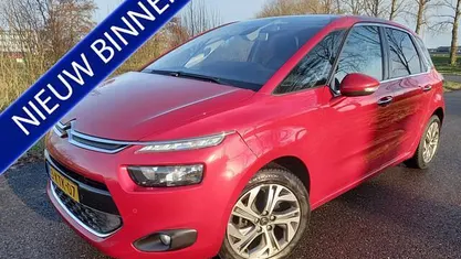 Rood Occasion 2013 Citroën C4 Picasso Intensive MPV | € 7.750 (Eerlijke prijs)