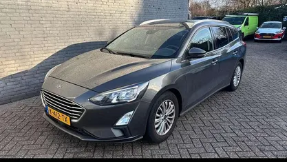 Grijs Occasion 2021 Ford Focus Business Edition Stationwagen | € 15.945 (Goede deal)