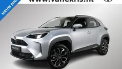 Zilver, metallic lak Nieuw 2025 Toyota Yaris Cross Limited SUV | € 32.940 (Eerlijke prijs)