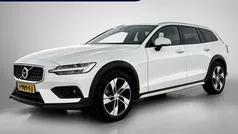 Gebruikt 2020 Volvo V60 CC Pro Stationwagen | € 36.950 (Goede deal)
